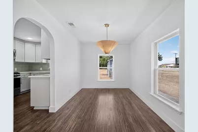 409 S Barnett Avenue, Dallas, TX 75211 - Photo 5