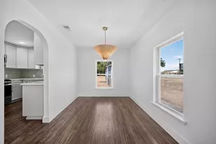 409 S Barnett Ave, Dallas, TX 75211 - Photo 5