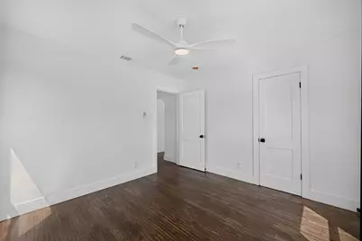 409 S Barnett Avenue, Dallas, TX 75211 - Photo 15
