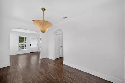 409 S Barnett Avenue, Dallas, TX 75211 - Photo 7