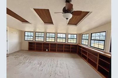 517 E Locust Street, Nocona, TX 76255 - Photo 17