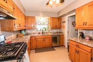 517 E Locust St, Nocona, TX 76255 - Photo 5