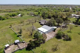 517 E Locust St, Nocona, TX 76255 - Photo 31