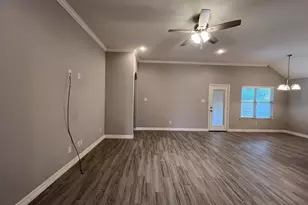 149 Frank St, Greenville, TX 75402 - Photo 11
