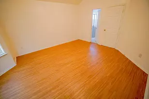 933 Blossomwood Ct, Arlington, TX 76017 - Photo 17
