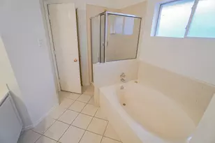 933 Blossomwood Ct, Arlington, TX 76017 - Photo 19