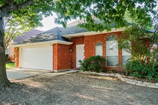933 Blossomwood Ct, Arlington, TX 76017 - Photo 1
