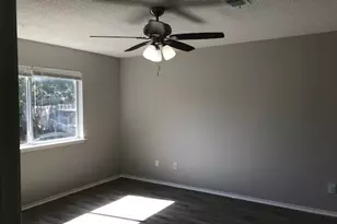 1355 Lincolnshire Way, Fort Worth, TX 76134 - Photo 9