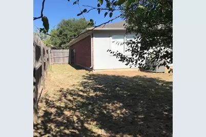 1355 Lincolnshire Way, Fort Worth, TX 76134 - Photo 21