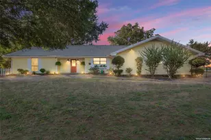 420 E US Hwy 84, Fairfield, TX 75840 - Photo 1