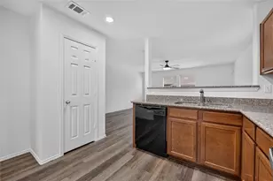 320 Chalkstone Dr, Fort Worth, TX 76131 - Photo 13