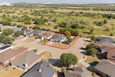 1025 Buffalo Springs Drive, Fort Worth, TX 76140 - Photo 3