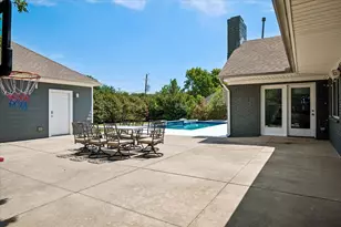 14010 Carillon Dr, Dallas, TX 75240 - Photo 35