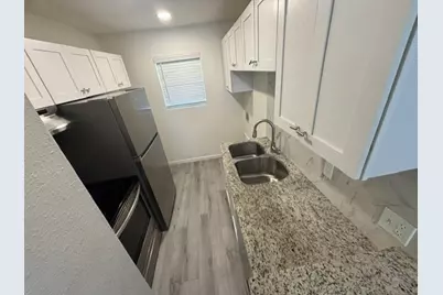 2637 W Randol Mill Road #2639-B, Arlington, TX 76012 - Photo 7