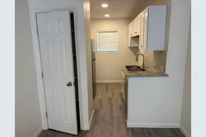 2637 W Randol Mill Road #2639-B, Arlington, TX 76012 - Photo 3