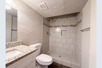 330 E Coral Way, Grand Prairie, TX 75051 - Photo 17
