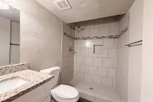330 E Coral Way, Grand Prairie, TX 75051 - Photo 17