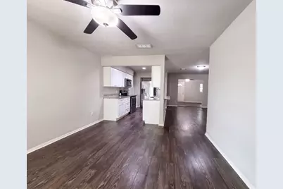330 E Coral Way, Grand Prairie, TX 75051 - Photo 7
