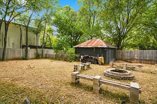 203 N Pendell Ave, Cleburne, TX 76033 - Photo 25