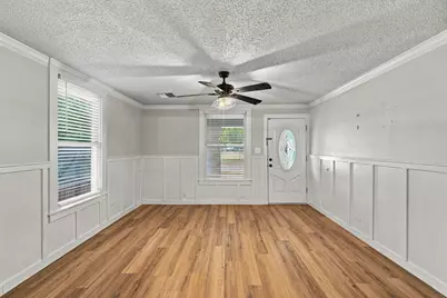 203 N Pendell Avenue, Cleburne, TX 76033 - Photo 5