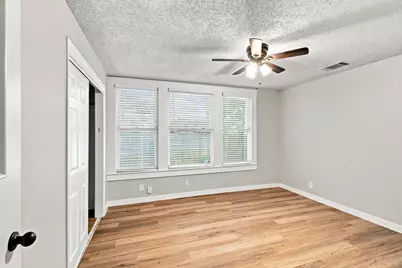 203 N Pendell Avenue, Cleburne, TX 76033 - Photo 17