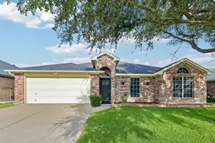 6925 Evening Shade Ln, Arlington, TX 76002 - Photo 1