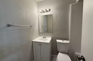 808 Blaylock Dr, Dallas, TX 75203 - Photo 19