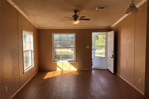 118 Windy Creek Ct, Springtown, TX 76082 - Photo 1