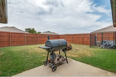 4022 Meadow Canyon Drive, Lancaster, TX 75146 - Photo 23