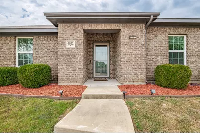 4022 Meadow Canyon Drive, Lancaster, TX 75146 - Photo 3