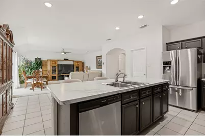 4022 Meadow Canyon Drive, Lancaster, TX 75146 - Photo 11