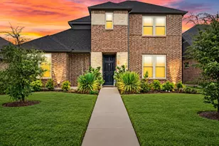 44 River Oaks Blvd, Waxahachie, TX 75165 - Photo 1