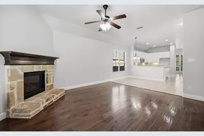 916 Llano Falls Drive, McKinney, TX 75071 - Photo 9