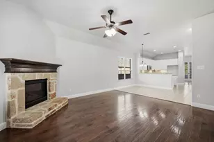 916 Llano Falls Dr, McKinney, TX 75071 - Photo 9