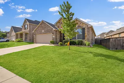 916 Llano Falls Drive, McKinney, TX 75071 - Photo 3