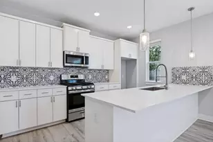 1042 Rosemont St, Austin, TX 78723 - Photo 7