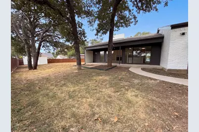 742 Hummingbird Circle, Lewisville, TX 75067 - Photo 31