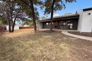 742 Hummingbird Cir, Lewisville, TX 75067 - Photo 31