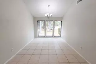 742 Hummingbird Cir, Lewisville, TX 75067 - Photo 9