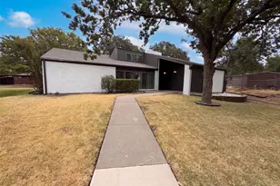 742 Hummingbird Cir, Lewisville, TX 75067 - Photo 1