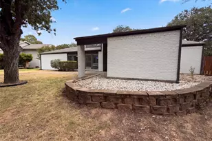 742 Hummingbird Cir, Lewisville, TX 75067 - Photo 27
