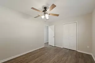 821 E Glendale St, Crowley, TX 76036 - Photo 19