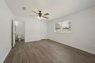 821 E Glendale St, Crowley, TX 76036 - Photo 13