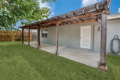 821 E Glendale St., Crowley, TX 76036 - Photo 11
