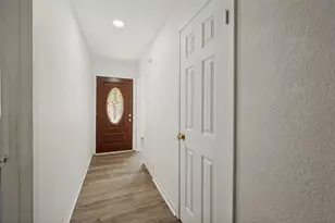 821 E Glendale St, Crowley, TX 76036 - Photo 5