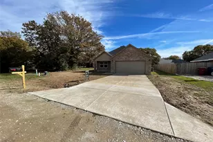 721 Hillburn, West Tawakoni, TX 75474 - Photo 3