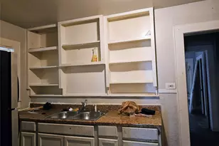 2612 Wilkinson Ave, Fort Worth, TX 76103 - Photo 9
