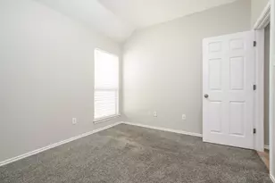 7932 Glenway Dr, Dallas, TX 75249 - Photo 15