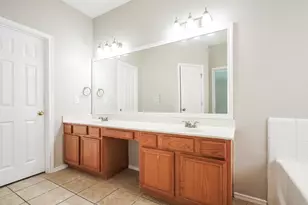 7932 Glenway Dr, Dallas, TX 75249 - Photo 13