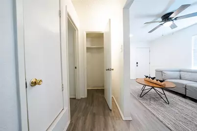 807 W Broadus Street, Fort Worth, TX 76115 - Photo 19